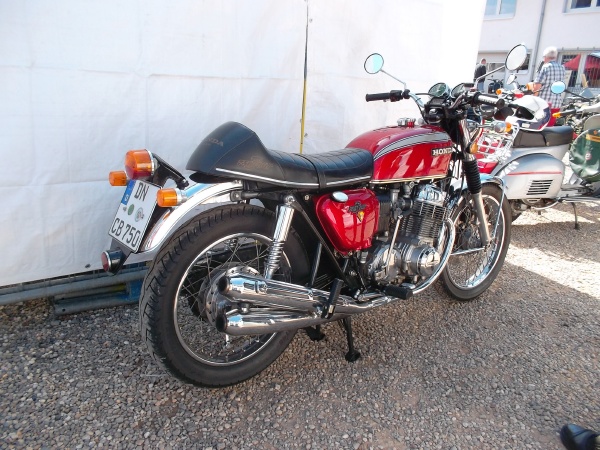 081 Honda CB 750.JPG